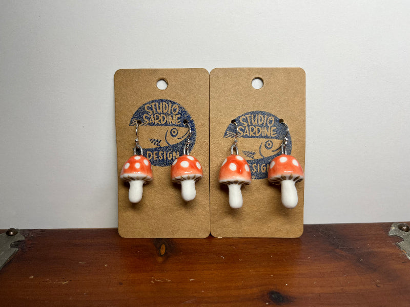 Tiny porcelain toadstool mushroom earrings tomato red