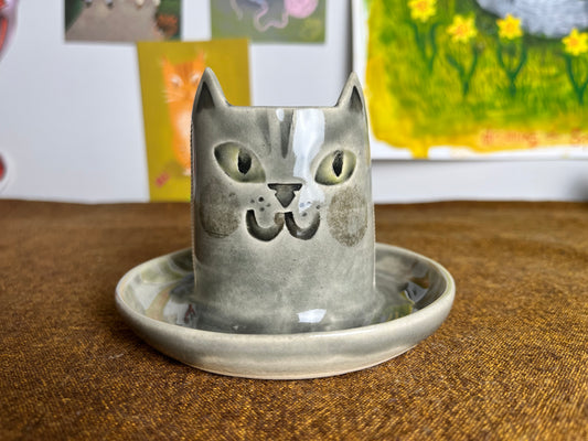 Grey tabby cat stoneware matchstriker A