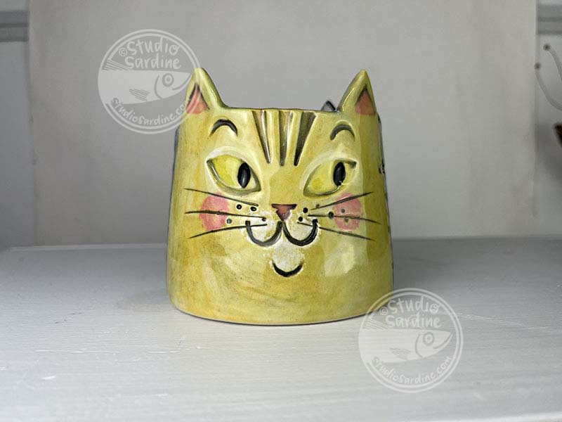 Studio Sardine Porcelain Cat Brush Cup B