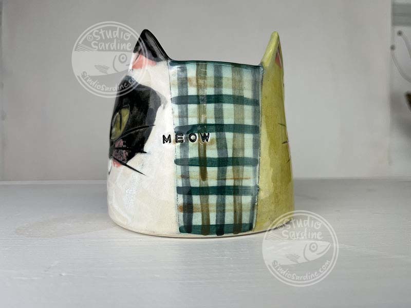 Studio Sardine Porcelain Cat Brush Cup B