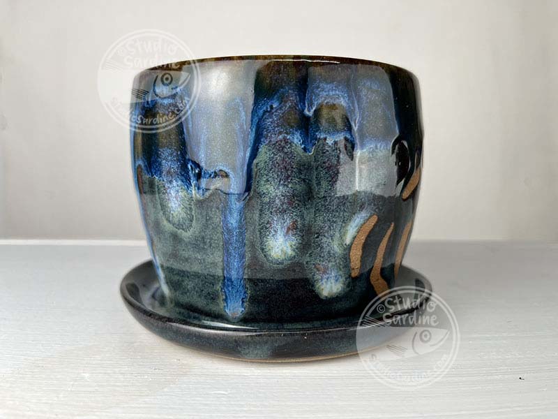 Studio Sardine Stoneware Otter Planter B