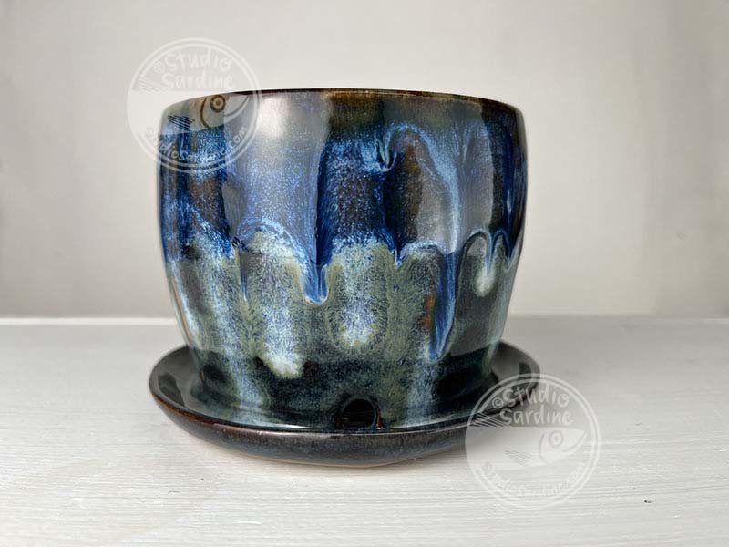 Studio Sardine Stoneware Otter Planter B