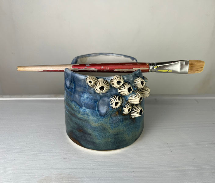 Porcelain Barnacle Brush Cup B