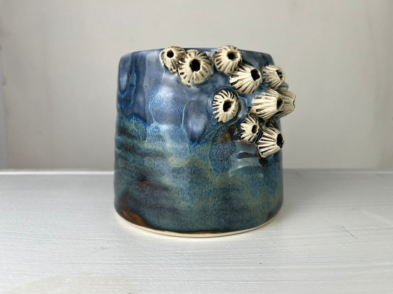 Porcelain Barnacle Brush Cup B