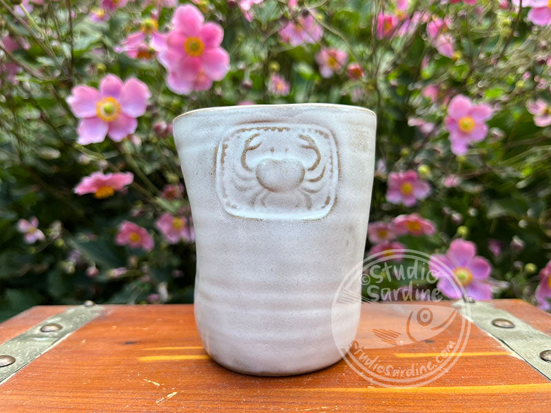 Stamped Crab Stoneware Dimple Tumbler C