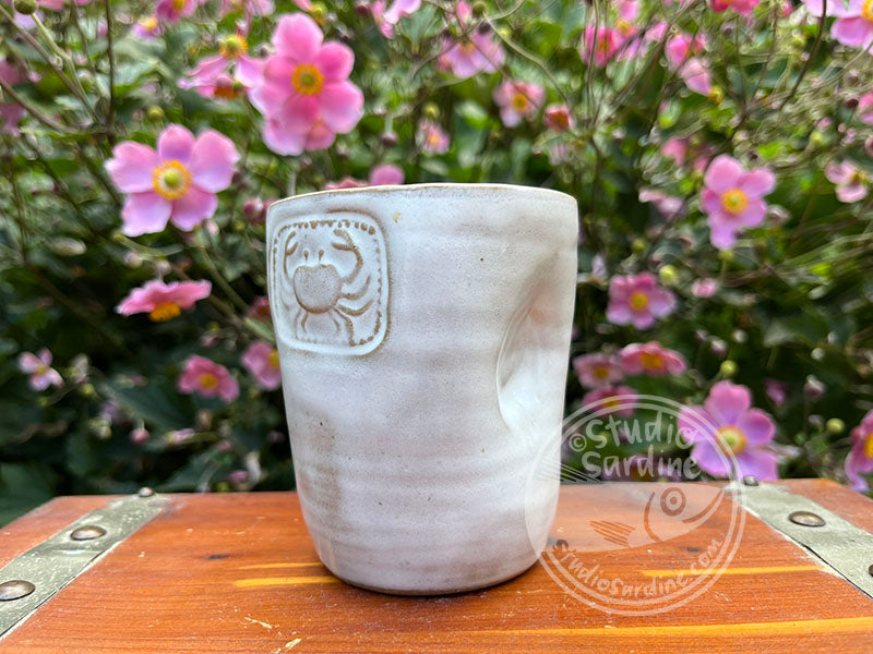 Stamped Crab Stoneware Dimple Tumbler C
