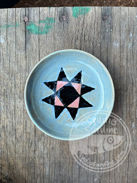 Small Quilt Star Stoneware Dish