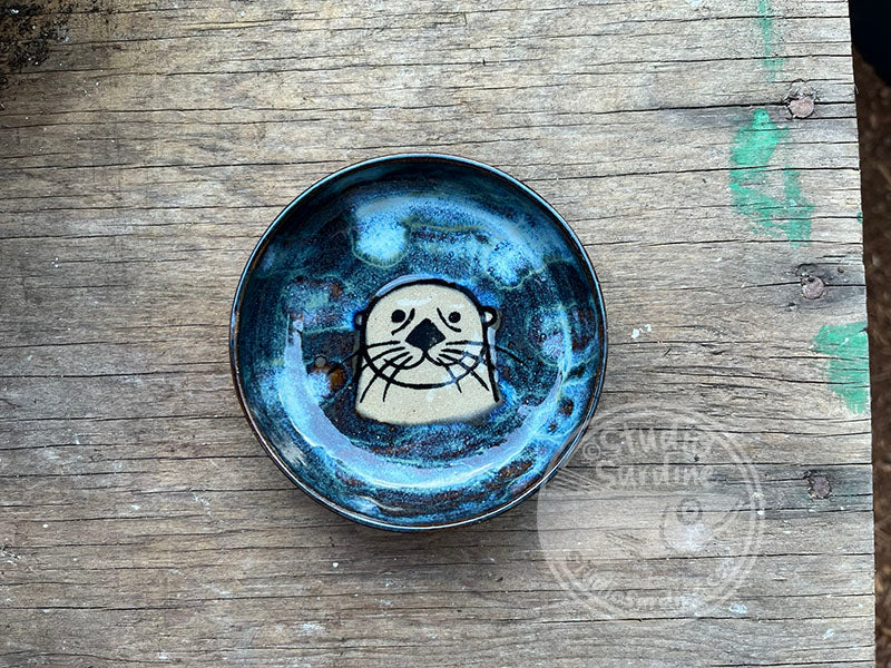 Otter Stoneware Dish A