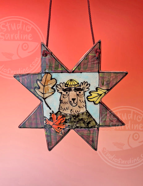 Hanging eight-pointed-star wall ceramic tile with fall bear and leaves