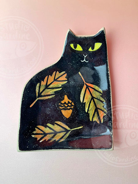Side-eye kitty cat stoneware trinket dish B