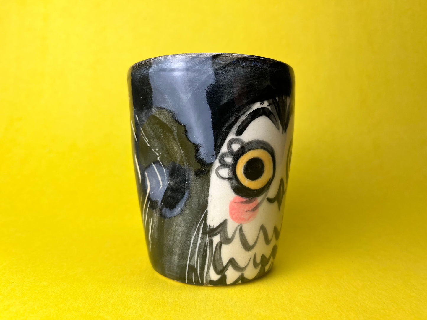 Night Owl tumbler with scalloped eyelashes