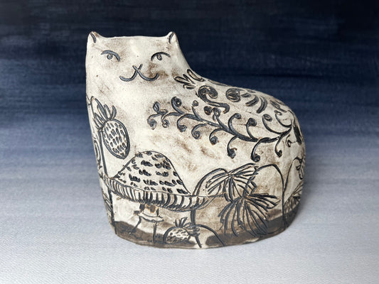 Woodland Cat Sgraffito Sculpture