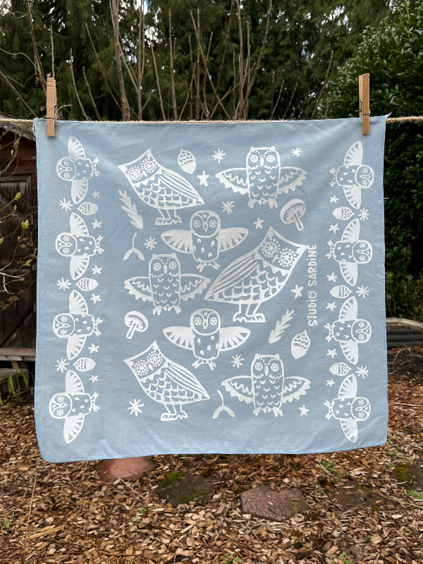 Ceramic owl bandana screenprinted in white on blue