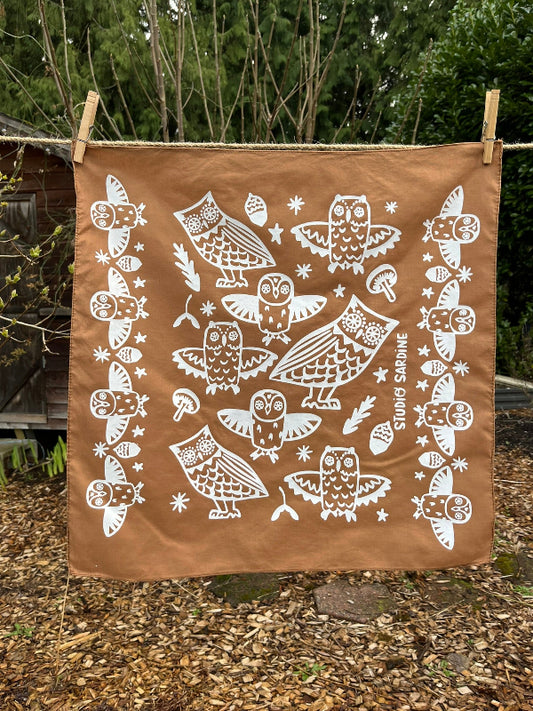 Ceramic owl bandana screenprinted in white on brown