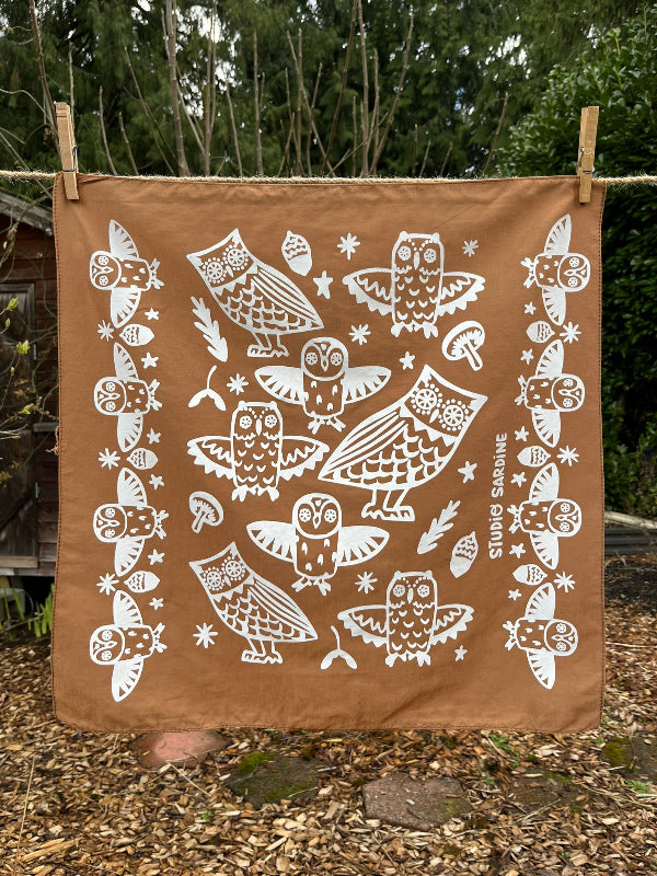 Ceramic owl bandana screenprinted in white on brown