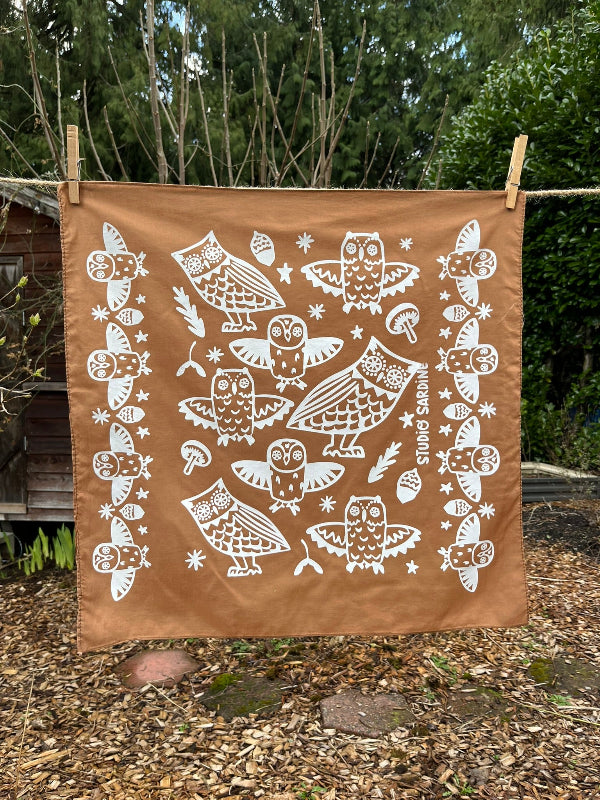 Ceramic owl bandana screenprinted in white on brown