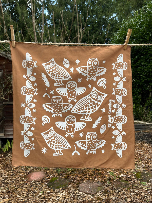 Ceramic owl bandana screenprinted in white on brown