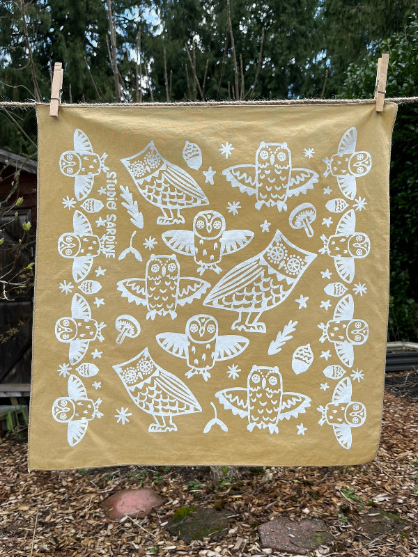 Ceramic owl bandana screenprinted in white on tan